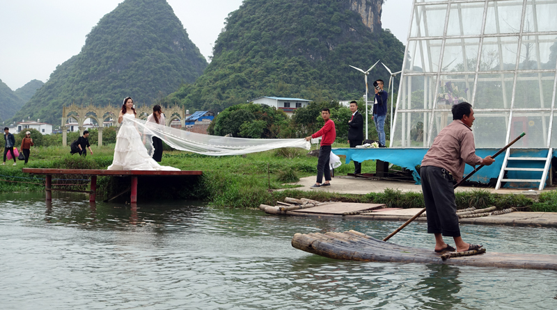 2017-04-10_110852 china-2017.jpg - Yangshuo - Bambusflofahrt Yulong-Fluss